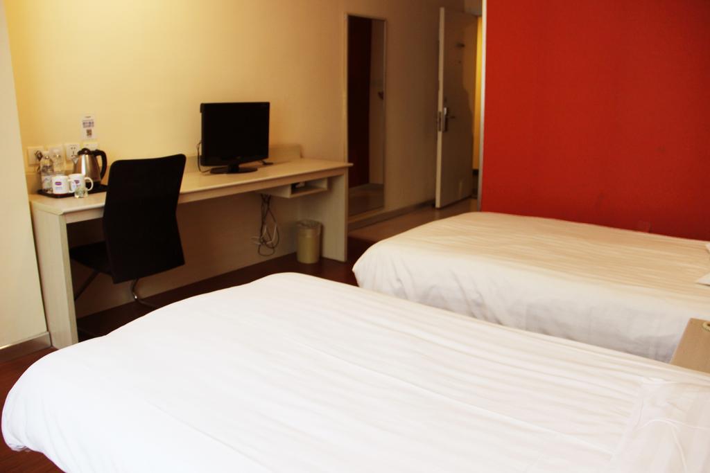 Hanting Express Shanghai Jinqiao Middle Yanggao Road Room photo