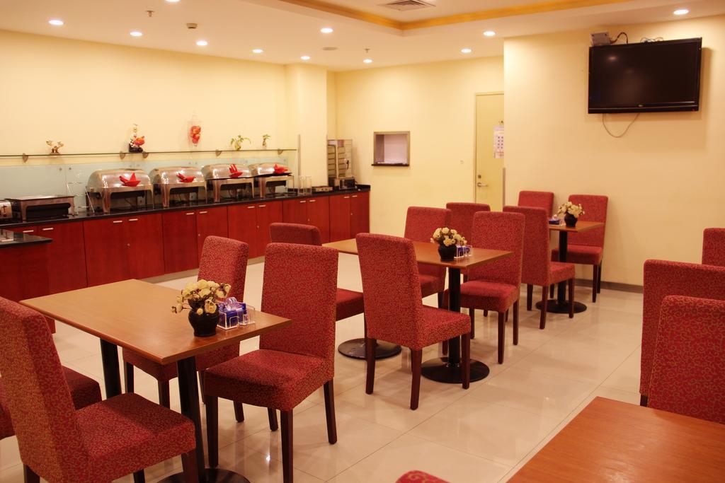 Hanting Express Shanghai Jinqiao Middle Yanggao Road Exterior photo